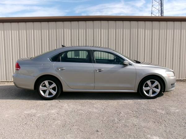 2013 Volkswagen Passat 2.5L SE AT - $4,900 (Wilmington)