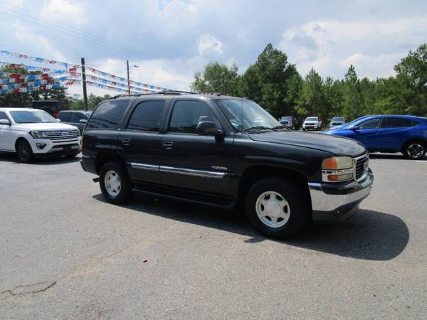 2005 GMC Yukon 4dr 1500 SLT - $8,995 (Carfinders Auto Outlet)