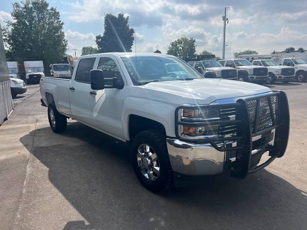 2015 CHEVORLET SILVERADO 2500HD 4X4 CREW CAB LONG BED 6.0 LITER V8 - $21,988 (Murfreesboro)