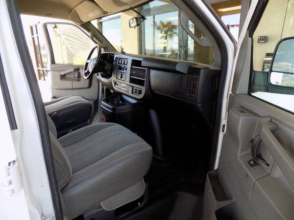 2018 *Chevrolet* *Express* *2500* LIKE NEW CARGO VAN TRADE FINANCE - $26,773 (Chevrolet Express)