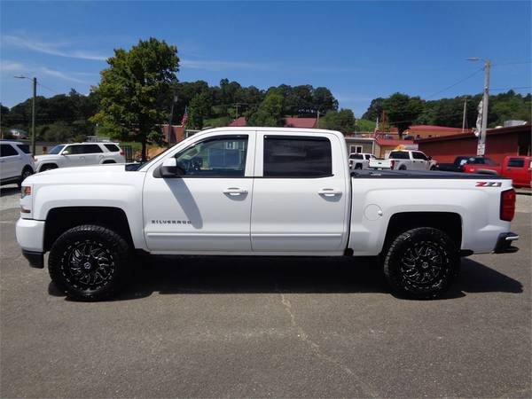 2018 Chevrolet Silverado 1500 Crew Cab 4WD V8 LT Z71 70K Miles *White* - $39,995 (Franklin, North Carolina)