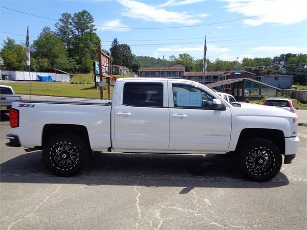 2018 Chevrolet Silverado 1500 Crew Cab 4WD V8 LT Z71 70K Miles *White* - $39,995 (Franklin, North Carolina)