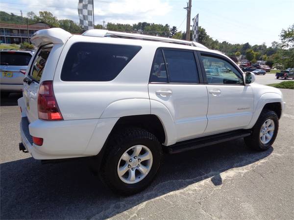 2005 Toyota 4Runner Sport Edition 4WD 4.7L V8 *White* - $12,995 (Franklin, North Carolina)