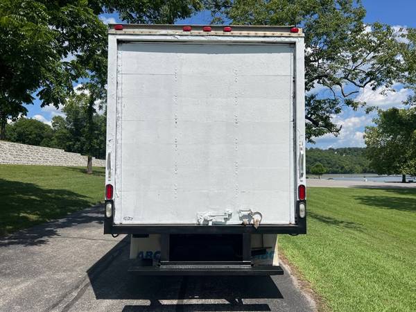 2016 Chevrolet Express Box Truck G3500 - $18,900 (Forsyth, MO)