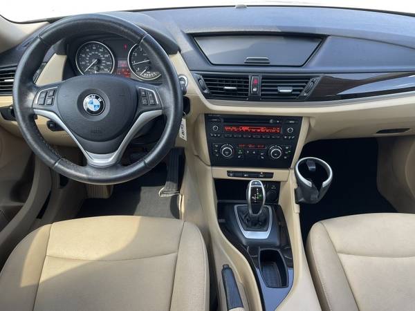 2015 BMW X1 sDrive28i~ WHITE/ BEIGE LEATHER~ PANO ROOF~ 2.0 4 CYL~ GREAT ON - $11,890 (Sarasota, FL)