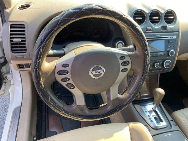 2012 Nissan Altima 2.5 SL Auto 4cy*autoworldil.com*AFFORDABLE & SPORTY - $7,995 ($7995-CASH  "Carbondale,IL")