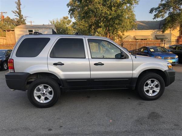 2006 Ford Escape FWD 4 Door Sport Utility Vehicle 2.3 4cyl*-*Drive S - $5,998 (Sacramento)