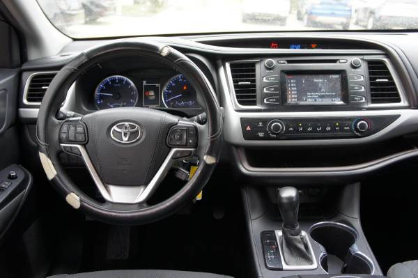 2019 Toyota Highlander LE Sport Utility 4D - WE FINANCE EVERYONE! (+ Lake City Investment - Denton)