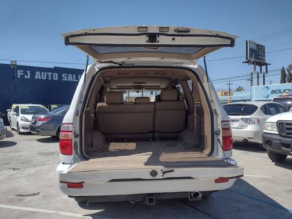 2000 Toyota Land Cruiser - $10,991 (NORTH HOLLYWOOD)