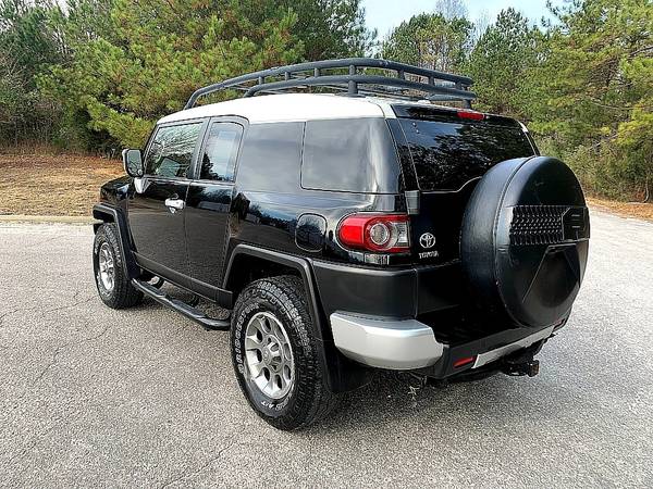 2013 Toyota FJ Cruiser  PRICED TO SELL! - $22,999 (2604 Teletec Plaza Rd. Wake Forest, NC 27587)