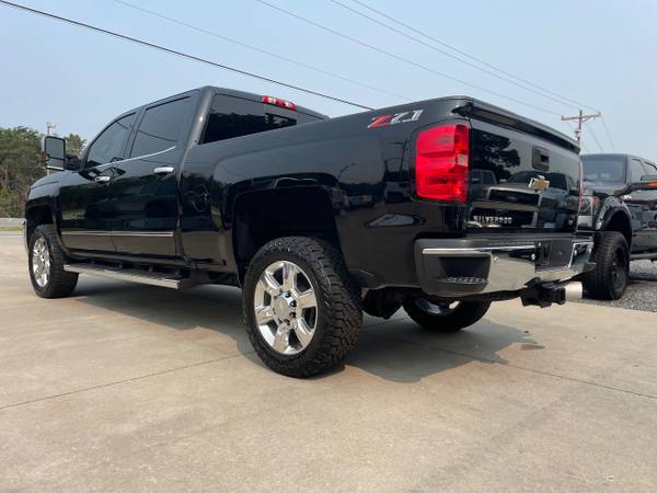 2019 Chevrolet Silverado 2500 LTZ Crew Cab 4WD SWB - $48,900 (WE DELIVER ANYWHERE)