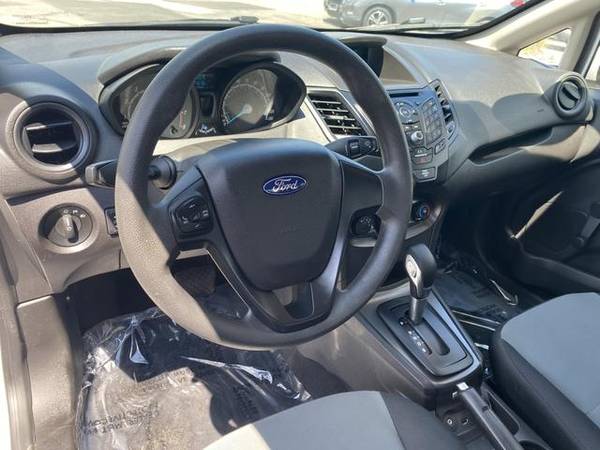 2017 Ford Fiesta - Financing Available! - $11,199