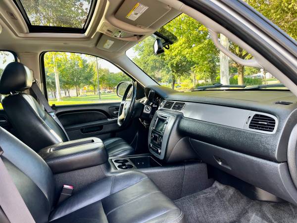 2011 Chevy Suburban Z71 4X4 - $10,995