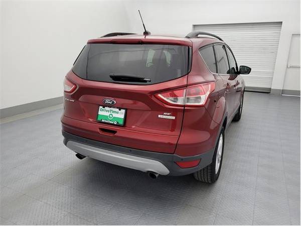 2016 Ford Escape SE - SUV (Ford Escape Red)