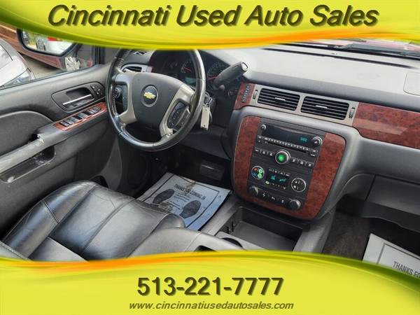 2013 Chevrolet Suburban LT 5.3L V8  4X4 - $14,995