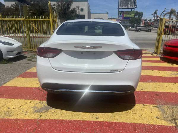 2016 Chrysler 200 Limited sedan Bright White Clearcoat - $11,999 (CALL 562-614-0130 FOR AVAILABILITY)