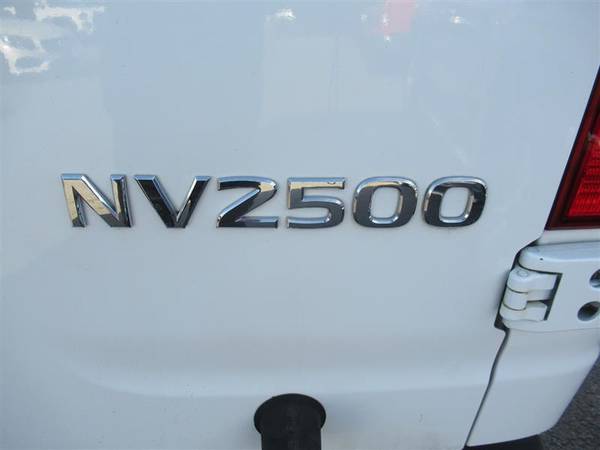 2017 NISSAN NV CARGO 2500 SV -WE FINANCE EVERYONE! CALL NOW!!! (+ Kargar Motors Of Manassas)