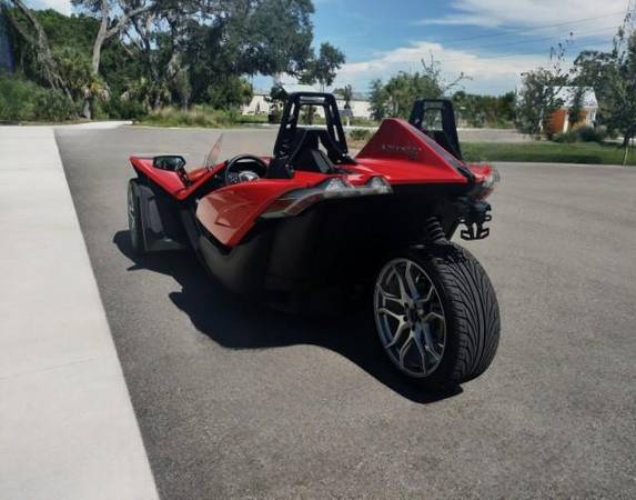 2021 Polaris SLINGSHOT SL AUTOMATIC RUNS GREAT FREE SHIPPING IN FLORIDA SL - $20,995 (+ Gulf Coast Auto Brokers)