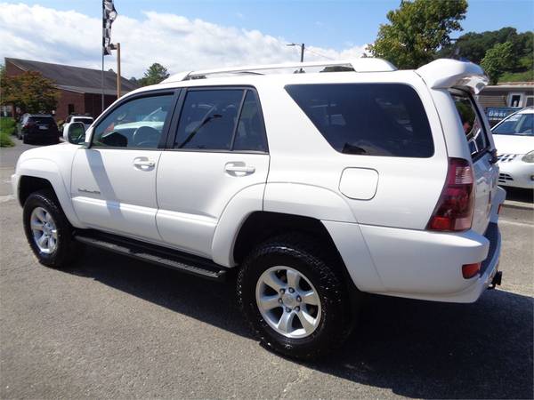 2005 Toyota 4Runner Sport Edition 4WD 4.7L V8 *White* - $12,995 (Franklin, North Carolina)