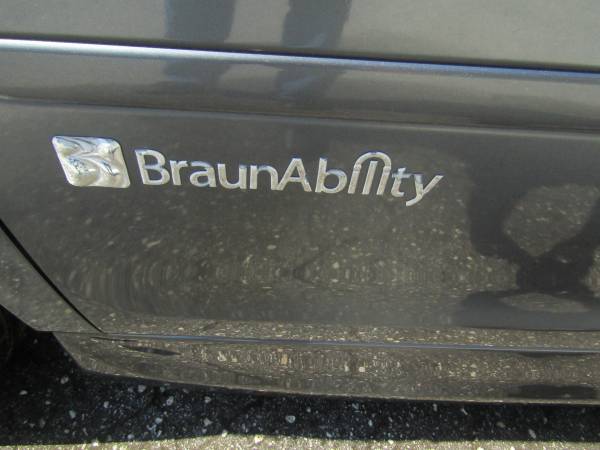 2010 Honda Odyssey Braun Mobility - $16,999 (hernando)