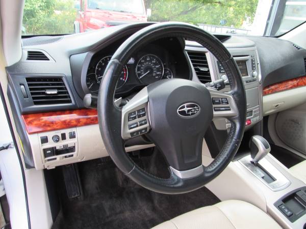 2012 Subaru Outback Limited AWD - $11,800 (Alliance)