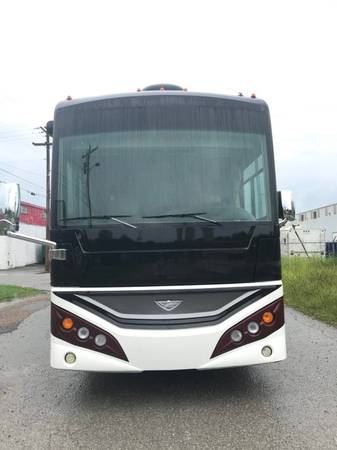 2012 Freightliner Custom 36M Expedition RV MS00048 - $80,000 (Tullahoma)