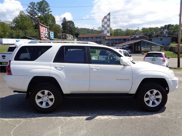 2005 Toyota 4Runner Sport Edition 4WD 4.7L V8 *White* - $12,995 (Franklin, North Carolina)