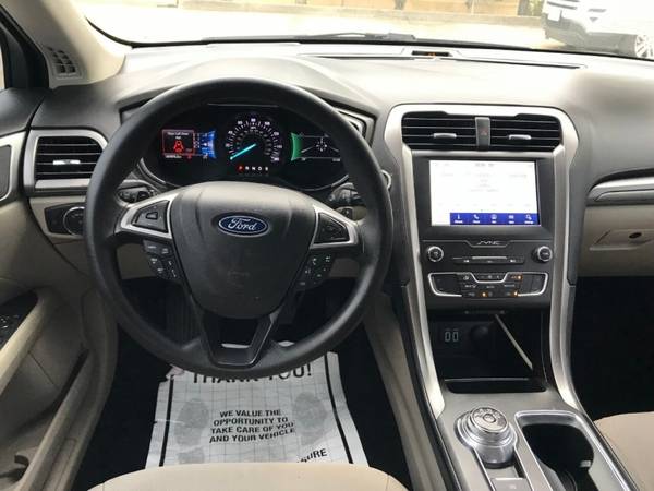 2019 Ford Fusion SE 4dr Sedan - $15,900 (houston)