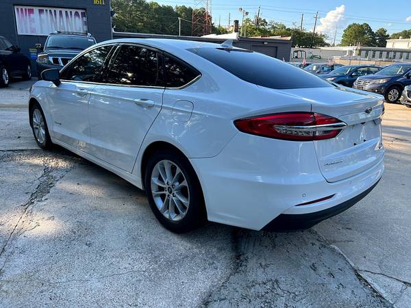 2019 Ford Fusion Hybrid SE PRICED TO SELL! - $18,999 (2604 Teletec Plaza Rd. Wake Forest, NC 27587)