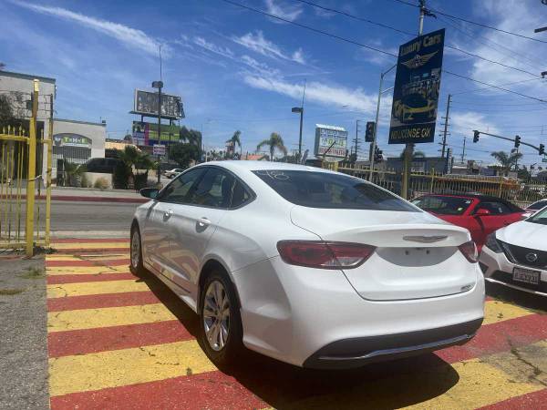 2016 Chrysler 200 Limited sedan Bright White Clearcoat - $11,999 (CALL 562-614-0130 FOR AVAILABILITY)