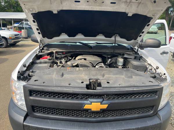 2013 Chevy Silverado 1500 4X4 117,000 Miles W/ Warranty - $16,999 (Mebane, NC)