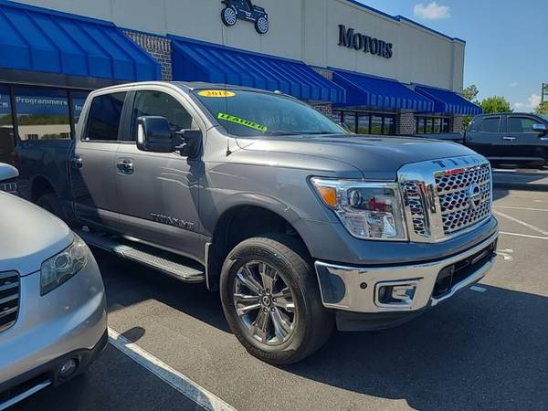 2018 Nissan Titan SL (Nissan Titan Truck)