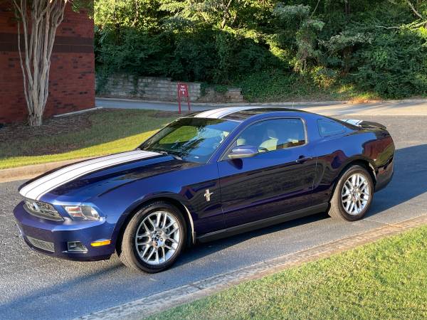 2012 Ford Mustang V6 Coupe - $10,999 (Lawrenceville)