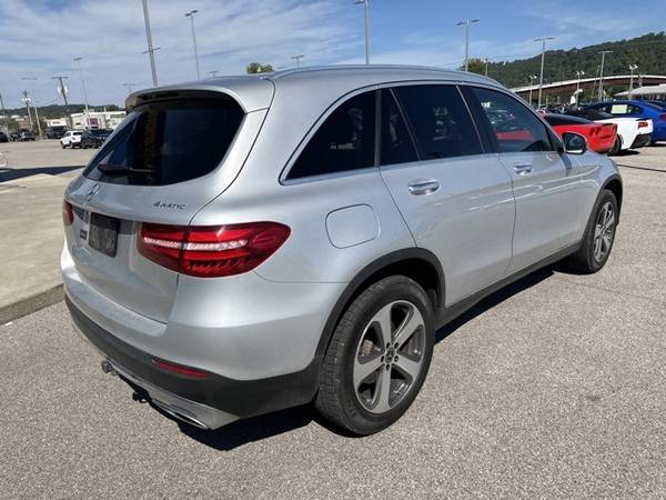 Used 2018 Mercedes-Benz GLC 4MATIC  4D Sport Utility / SUV GLC 300 (call 304-836-3209)