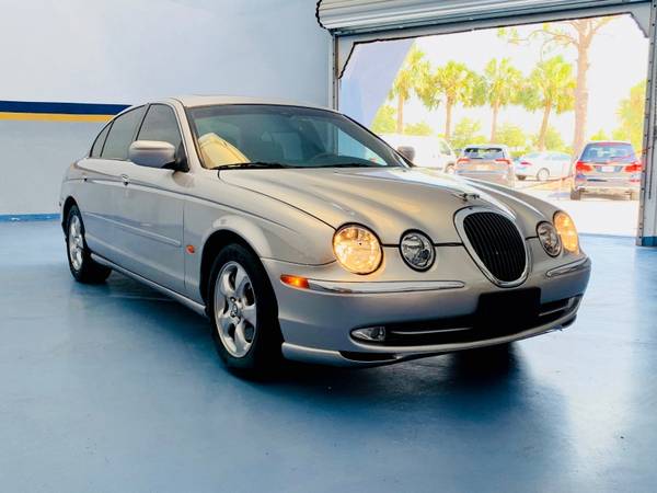 2000 Jaguar S-TYPE 3.0L V6 - $8,500