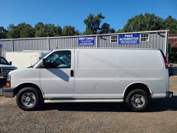 2019 Chevrolet Express G2500 2500 Cargo Work Van - $25,900 (Peachland)