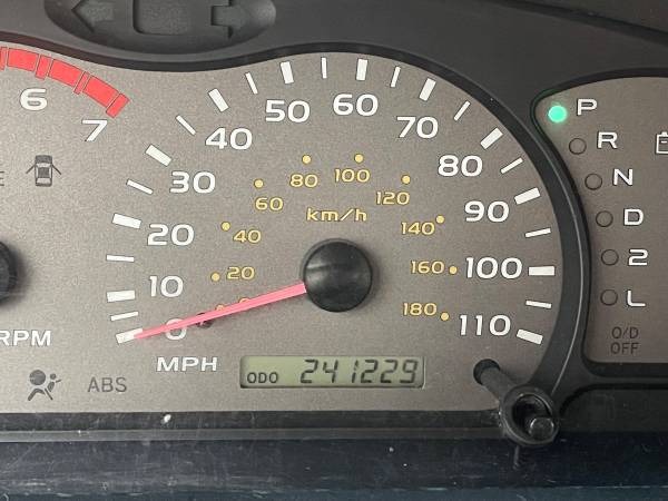 2002 Toyota Sequoia SR5 - $3,000 (Collierville)