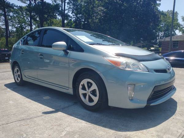 2013 *Toyota* *Prius - OPEN LABOR DAY - $11,450 (Carsmart Auto Sales /carsmartmotors.com)