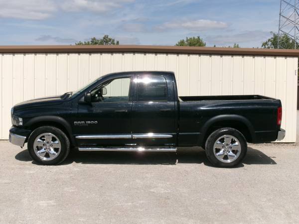 2005 Dodge Ram 1500 Laramie Quad Cab Short Bed 2WD - $5,200 (Wilmington)