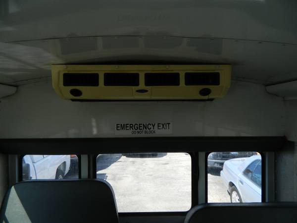 2008 Chevrolet Express 22 passenger bus! - $14,899 (Fort Worth)
