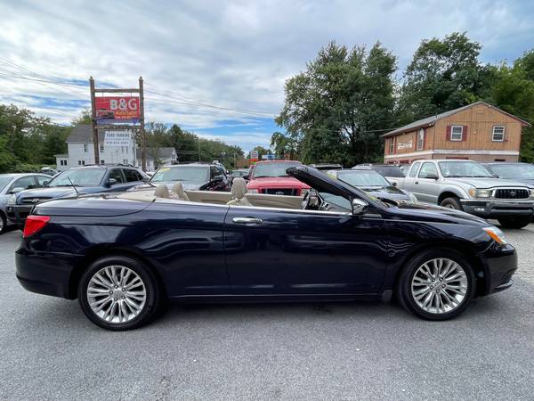 2012 Chrysler 200 Limited Convertible - $6,495 (B&G AUTO SALES, CHELMSFORD 978-855-8338)