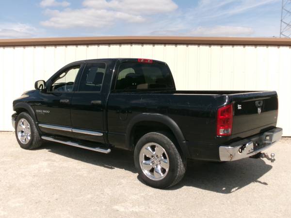 2005 Dodge Ram 1500 Laramie Quad Cab Short Bed 2WD - $5,200 (Wilmington)