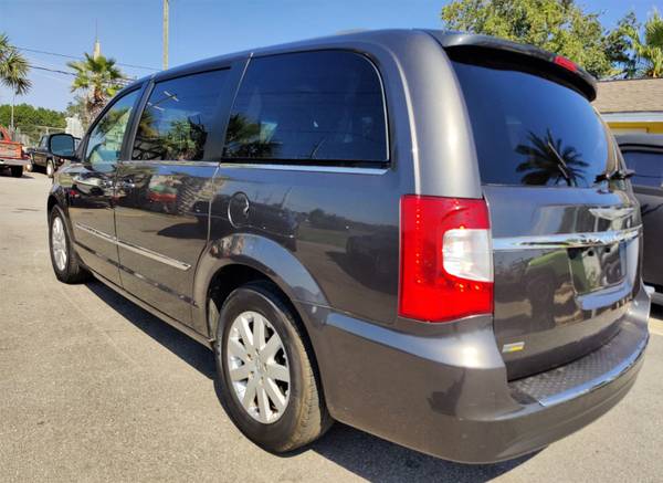 2015 Chrysler Town & Country 4dr Wgn Touring - $7,950 (WWW.AutoDepotofNavarre.COM Gulf Breeze near ZOO)