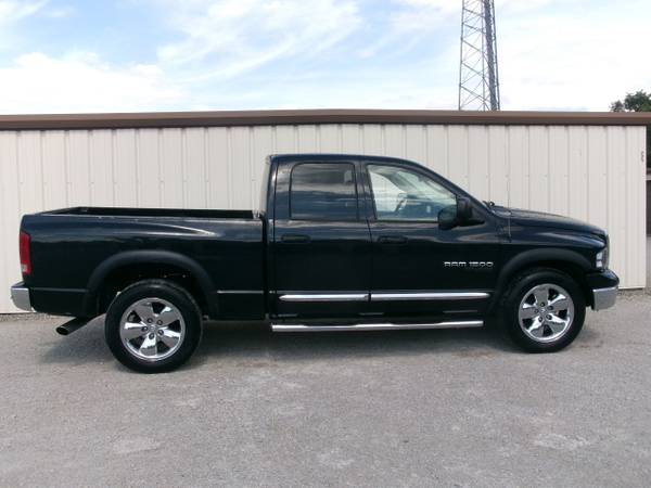 2005 Dodge Ram 1500 Laramie Quad Cab Short Bed 2WD - $5,200 (Wilmington)